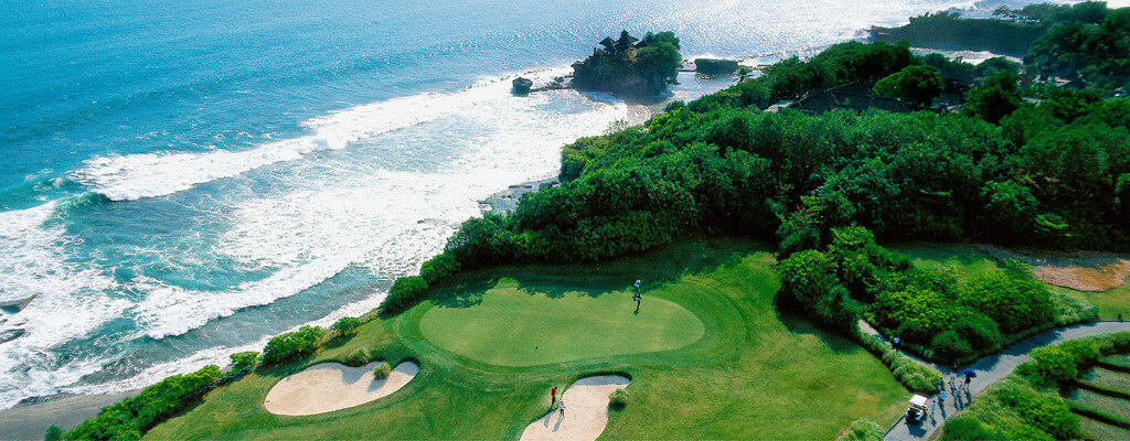 Villa Cendrawasih - Golf course next door